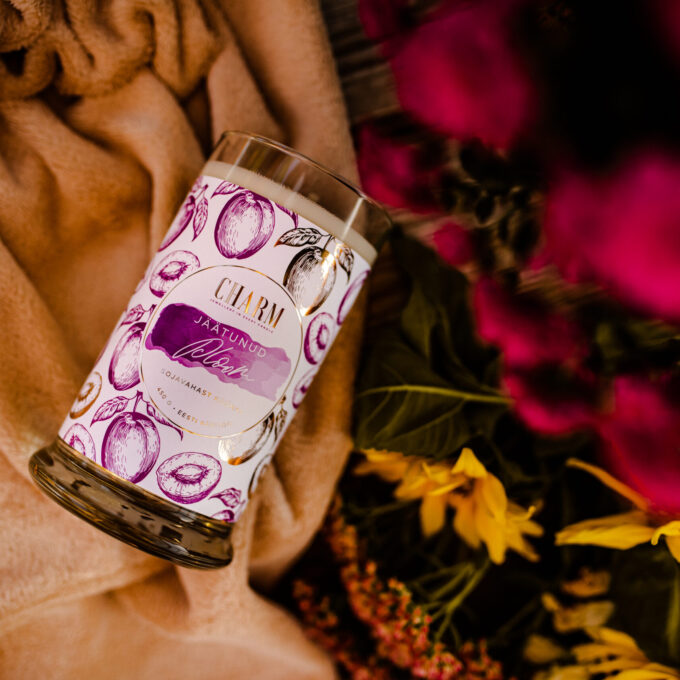 Charm Candle "Jäätunud ploom" - Kõrvarõngastega
